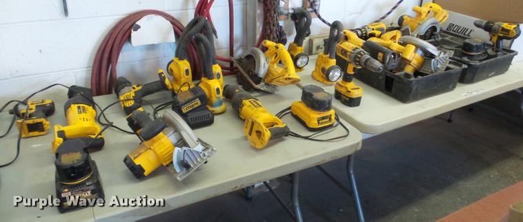 image for item DG9162 DeWalt cordless tools