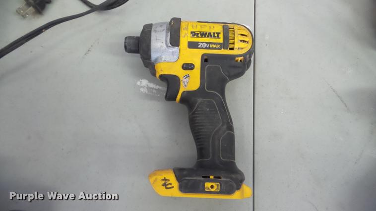 image for item DG9162 DeWalt cordless tools