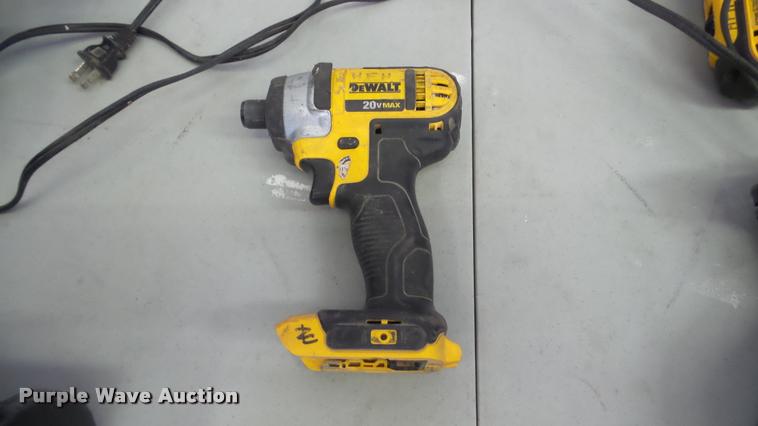 image for item DG9162 DeWalt cordless tools