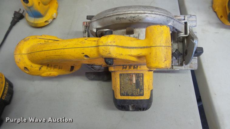 image for item DG9162 DeWalt cordless tools