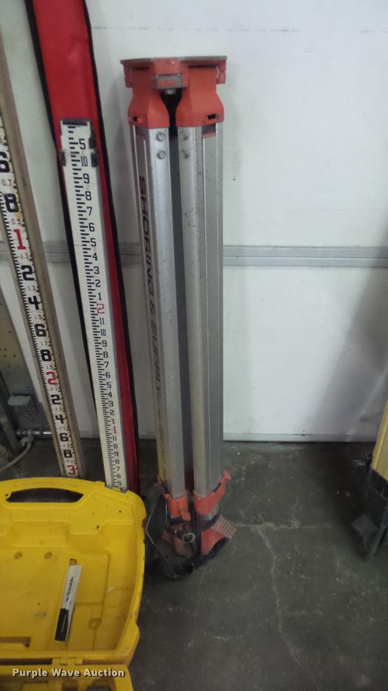 image for item DG9169 Spectra LL400 laser level