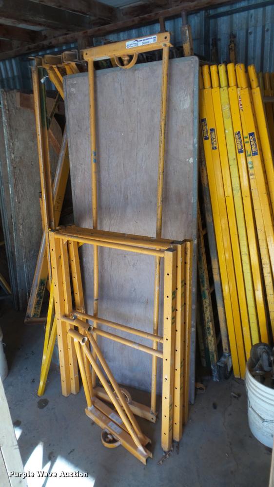Perry scaffolding in Wichita, KS Item DG9181 sold Purple Wave