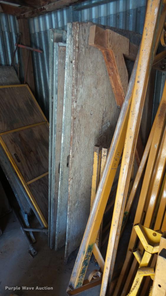 image for item DG9181 Perry scaffolding