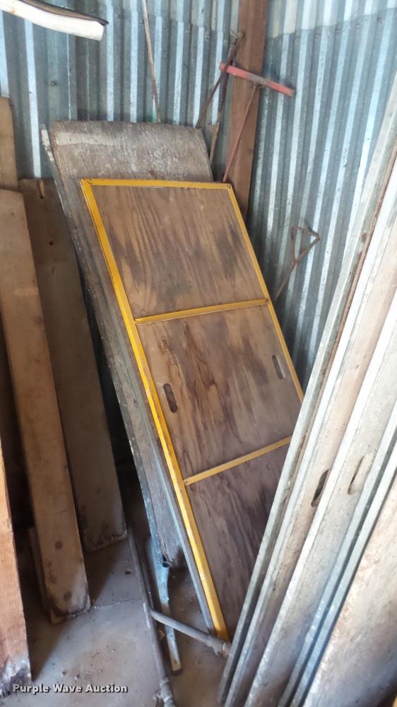 image for item DG9181 Perry scaffolding