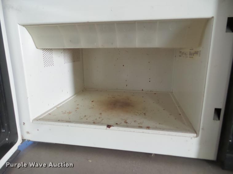 image for item DG9283 Roper refrigerator/freezer