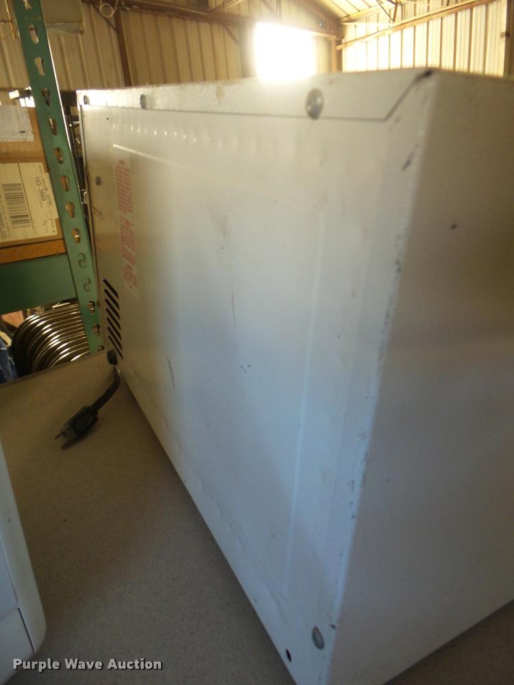 image for item DG9283 Roper refrigerator/freezer