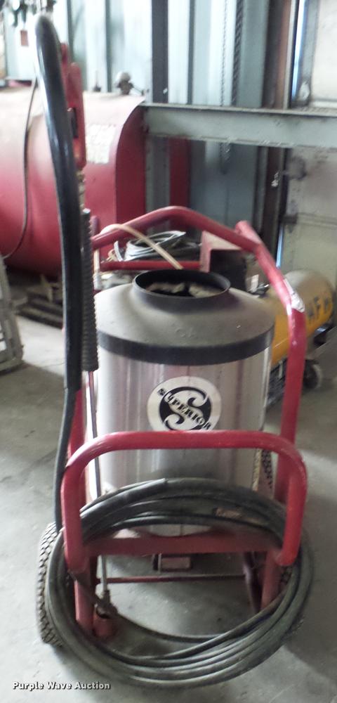 image for item DG9296 Hotsy pressure washer