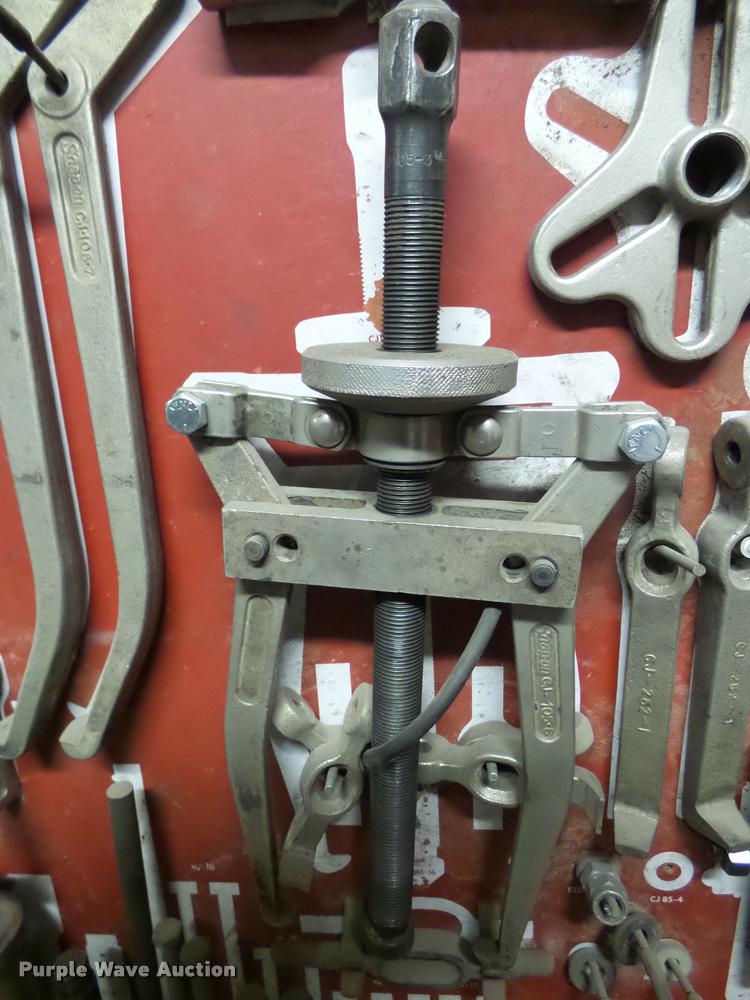 image for item DG9301 Snap-on CJ1000F puller set