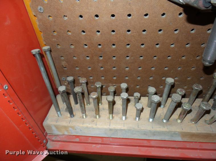 image for item DG9307 Snap-on cabinet with tools