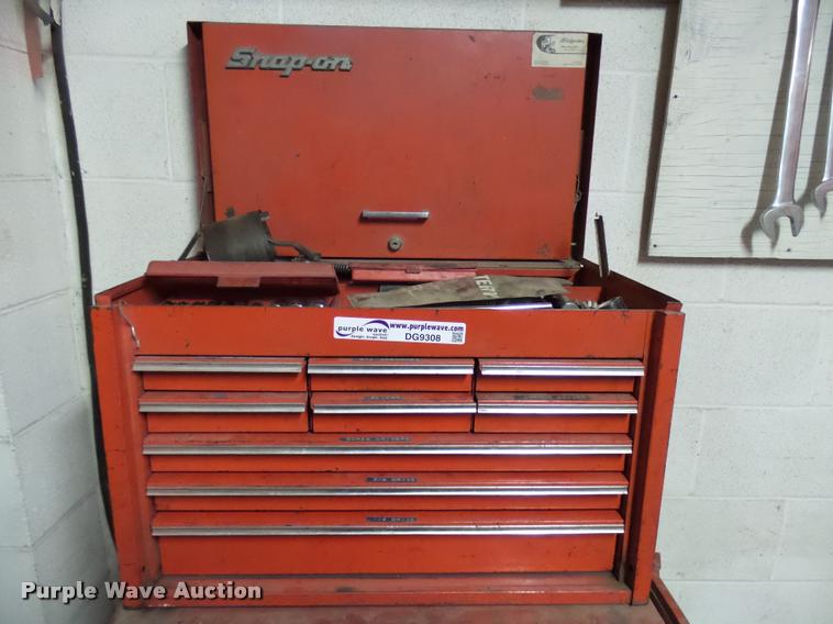 image for item DG9308 Snap-on toolbox with tools