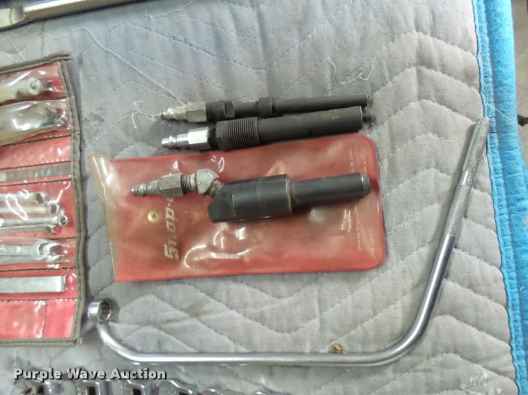 image for item DG9314 Approximately 70 Snap-on wrenches