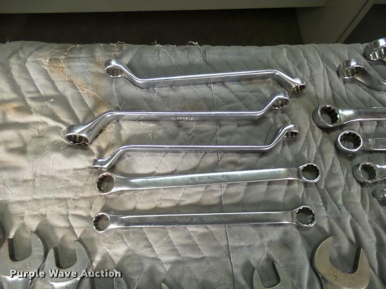 image for item DG9314 Approximately 70 Snap-on wrenches
