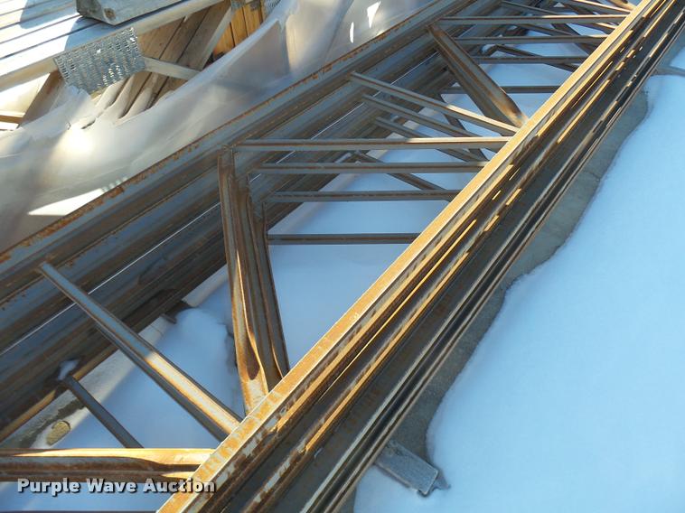 image for item DG9331 (4) metal trusses
