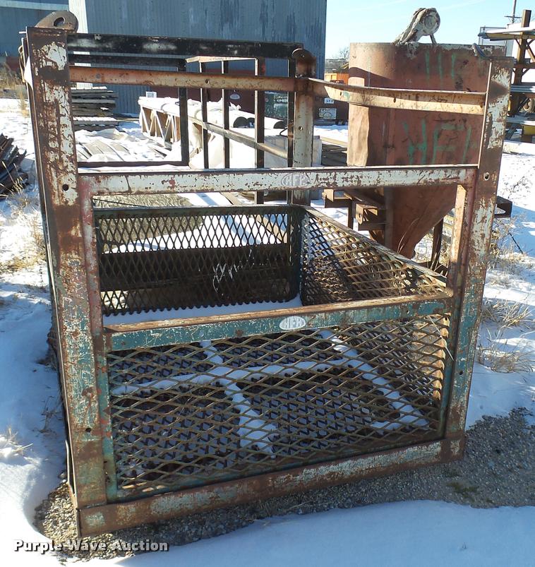 image for item DG9334 (2) man baskets