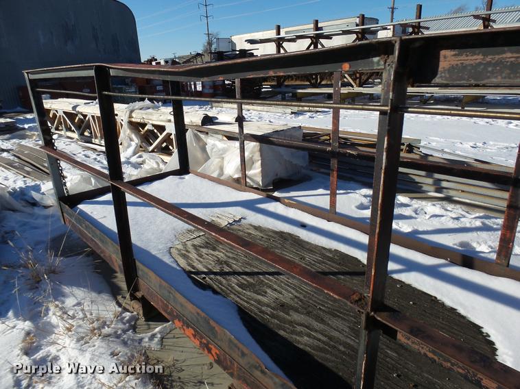 image for item DG9334 (2) man baskets