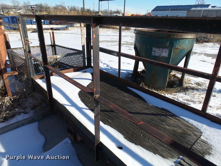 image for item DG9334 (2) man baskets