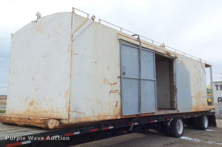 image for item DG9379 Steel roll off drilling rig working quarters