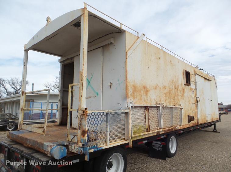 image for item DG9379 Steel roll off drilling rig working quarters