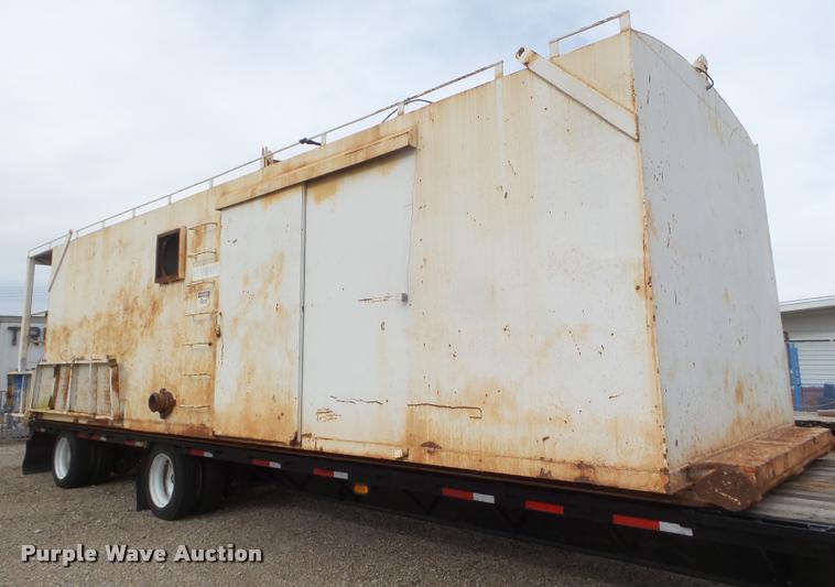 image for item DG9379 Steel roll off drilling rig working quarters