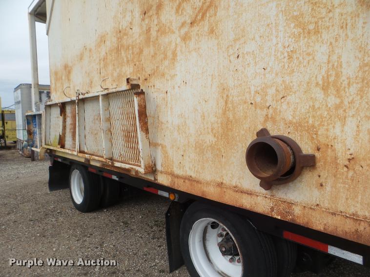 image for item DG9379 Steel roll off drilling rig working quarters