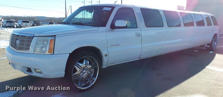image for item K8052 2002 Cadillac Escalade Diamond Edition limousine