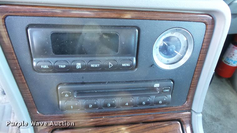 image for item K8052 2002 Cadillac Escalade Diamond Edition limousine