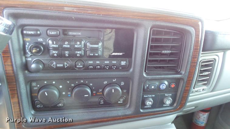 image for item K8052 2002 Cadillac Escalade Diamond Edition limousine