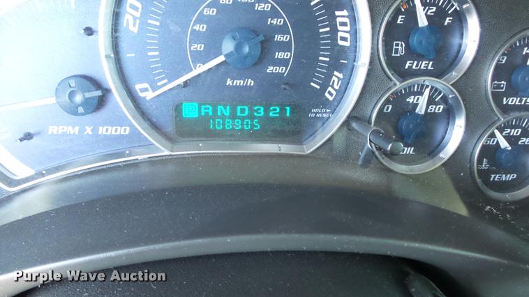 image for item K8052 2002 Cadillac Escalade Diamond Edition limousine