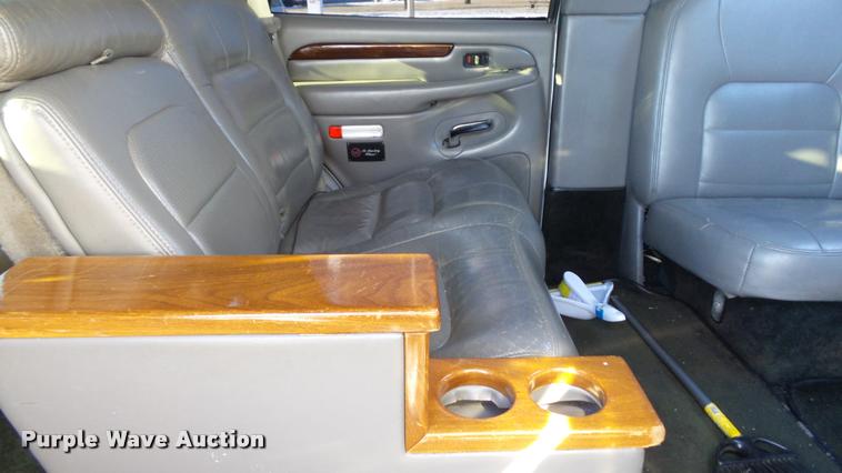 image for item K8052 2002 Cadillac Escalade Diamond Edition limousine