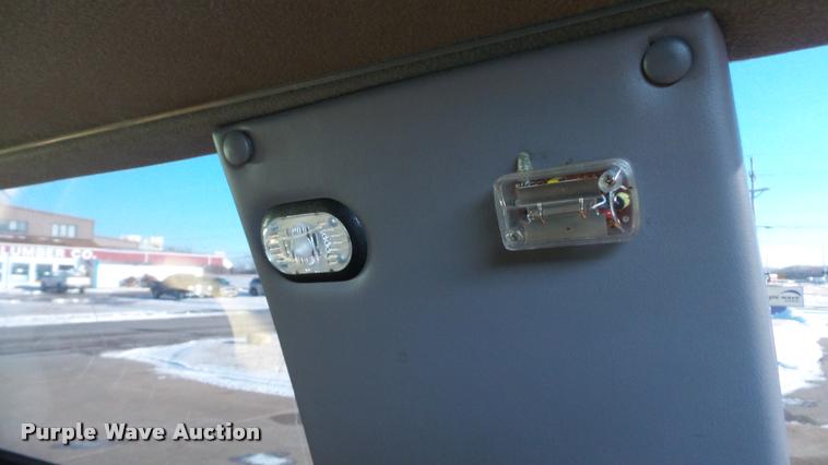image for item K8052 2002 Cadillac Escalade Diamond Edition limousine