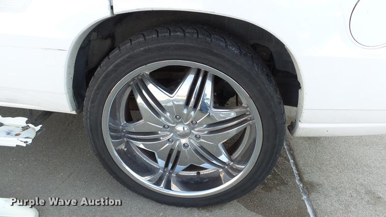 image for item K8052 2002 Cadillac Escalade Diamond Edition limousine