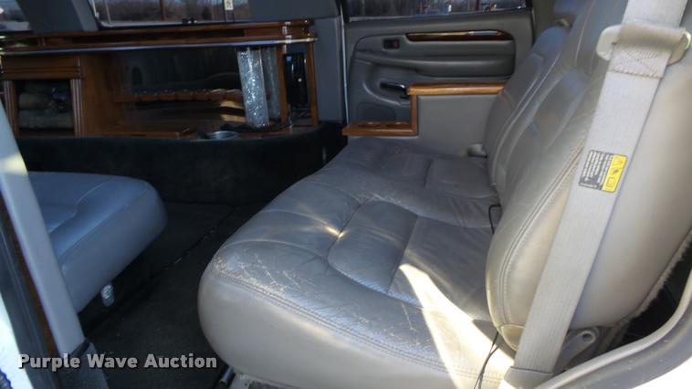 image for item K8052 2002 Cadillac Escalade Diamond Edition limousine