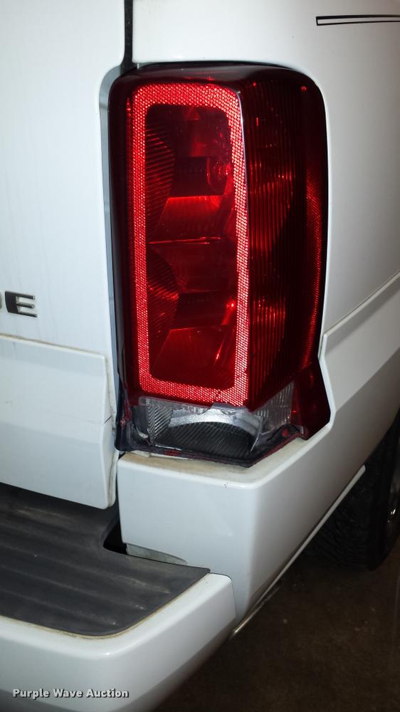 image for item K8052 2002 Cadillac Escalade Diamond Edition limousine