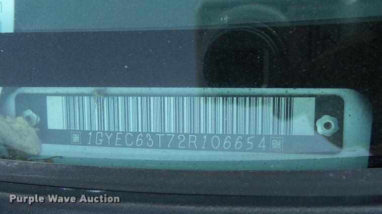 image for item K8052 2002 Cadillac Escalade Diamond Edition limousine