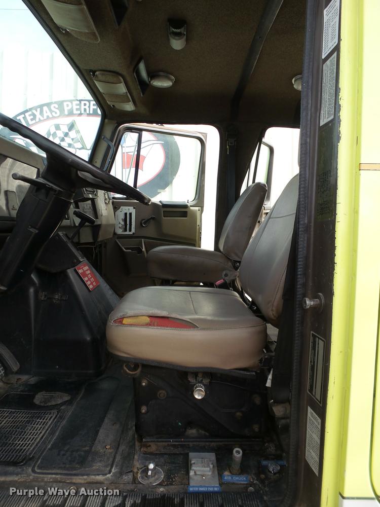 image for item L1728 1993 International 4900 fire truck