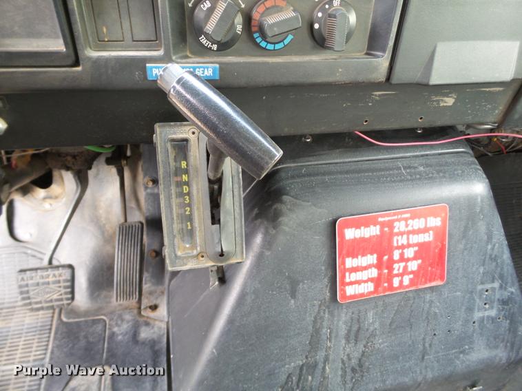 image for item L1728 1993 International 4900 fire truck