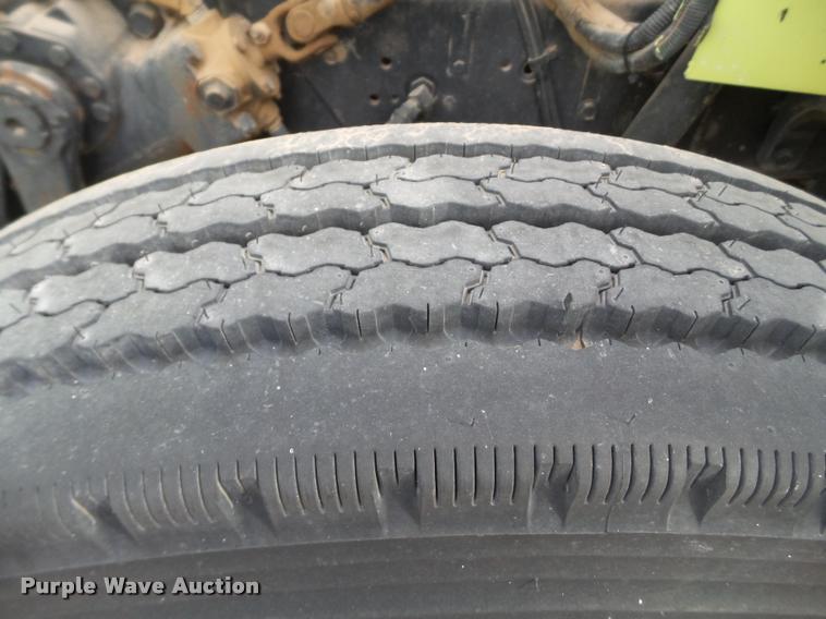 image for item L1728 1993 International 4900 fire truck