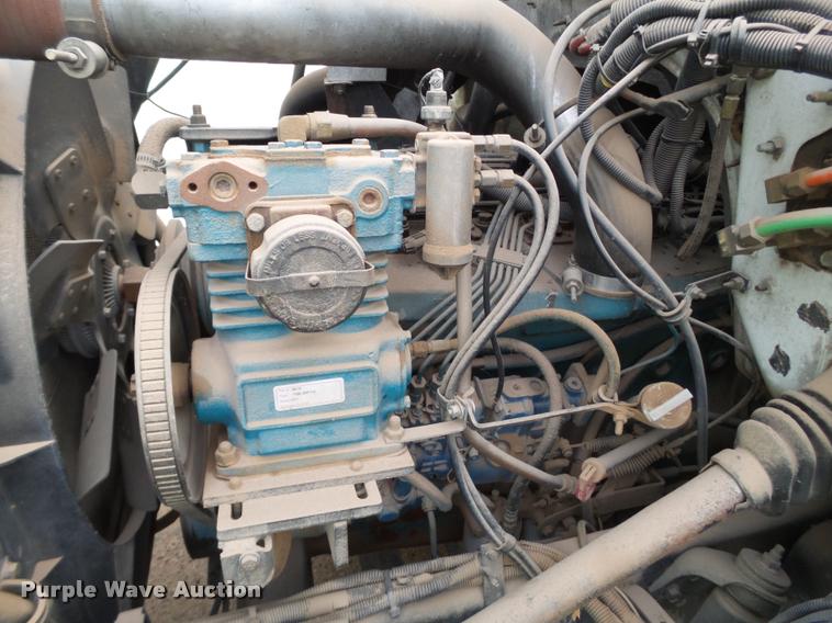 image for item L1728 1993 International 4900 fire truck