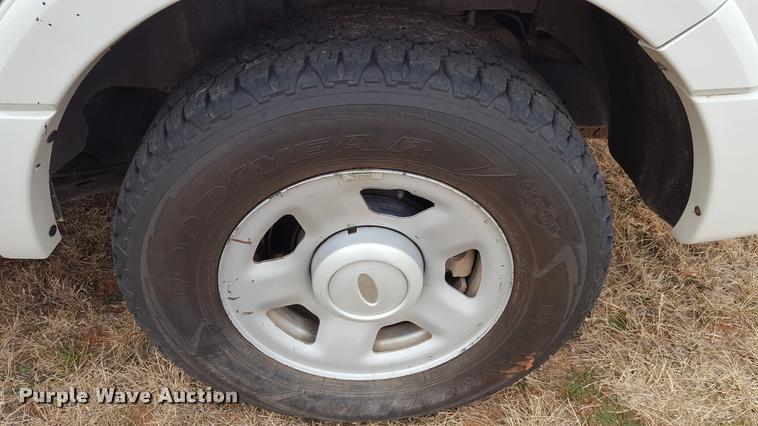 image for item L1731 2008 Ford Expedition SUV