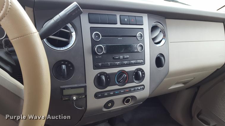 image for item L1731 2008 Ford Expedition SUV