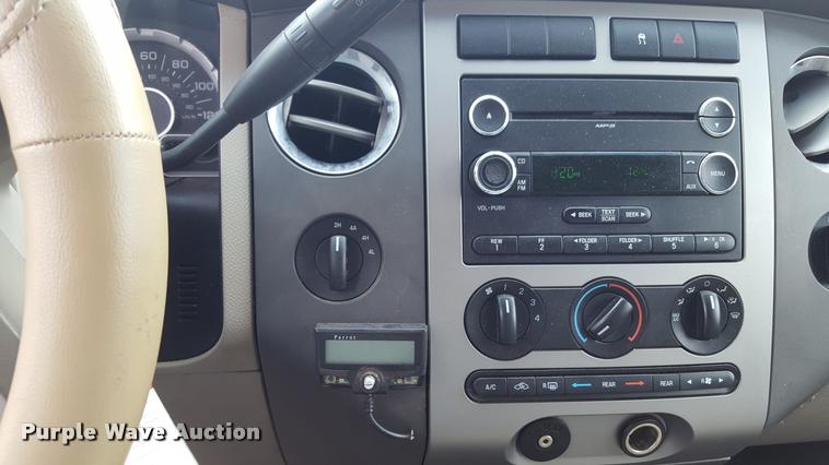 image for item L1731 2008 Ford Expedition SUV