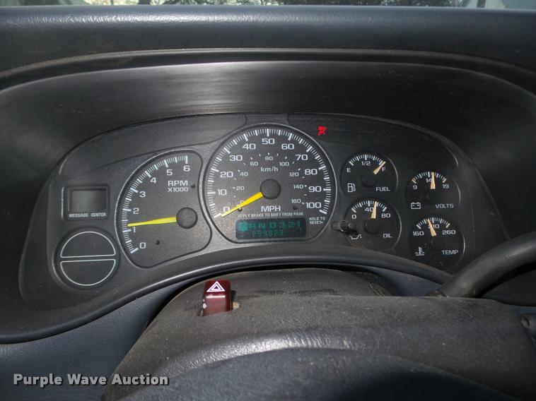 image for item L4243 2000 Chevrolet Silverado 2500 LS Ext. Cab pickup truck