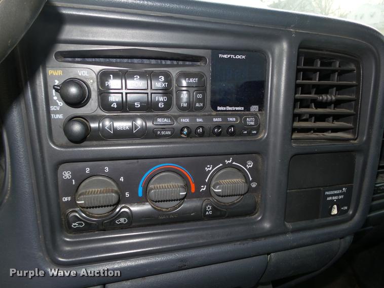 image for item L4243 2000 Chevrolet Silverado 2500 LS Ext. Cab pickup truck