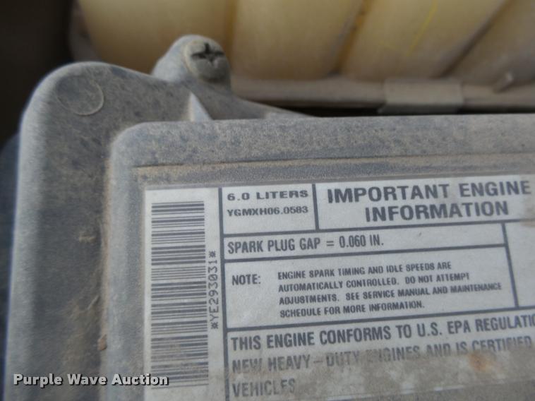 image for item L4243 2000 Chevrolet Silverado 2500 LS Ext. Cab pickup truck