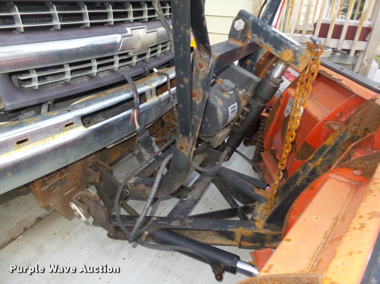 image for item L4243 2000 Chevrolet Silverado 2500 LS Ext. Cab pickup truck