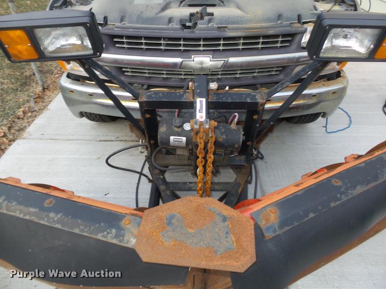 image for item L4243 2000 Chevrolet Silverado 2500 LS Ext. Cab pickup truck