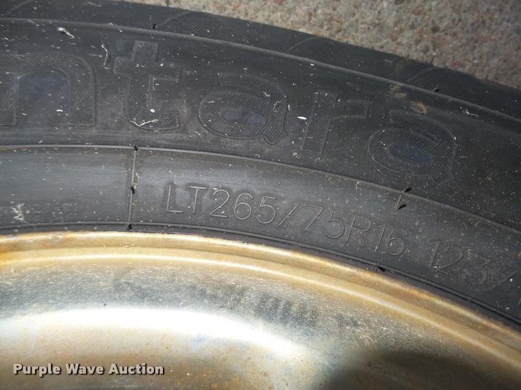 image for item L4243 2000 Chevrolet Silverado 2500 LS Ext. Cab pickup truck