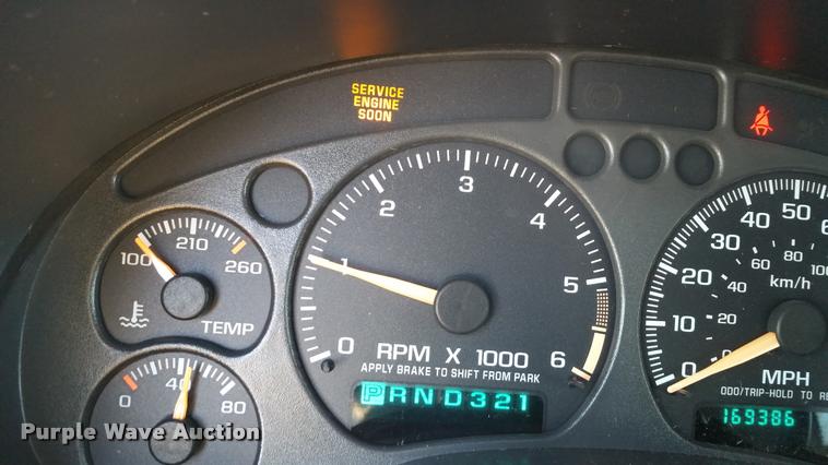 image for item L4668 2002 GMC Sonoma Ext. Cab pickup truck