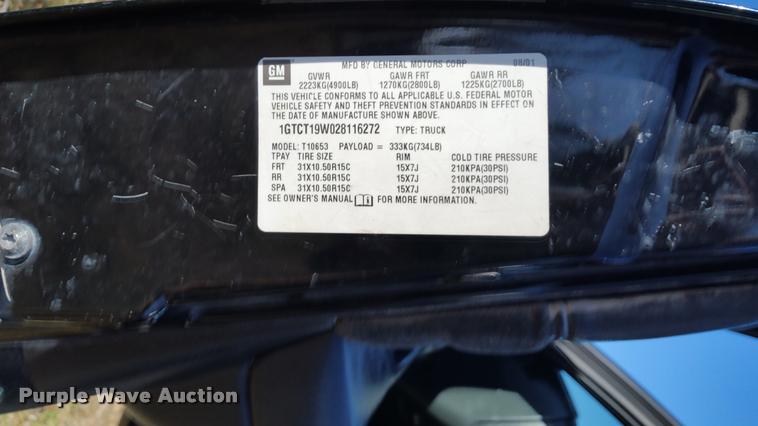 image for item L4668 2002 GMC Sonoma Ext. Cab pickup truck