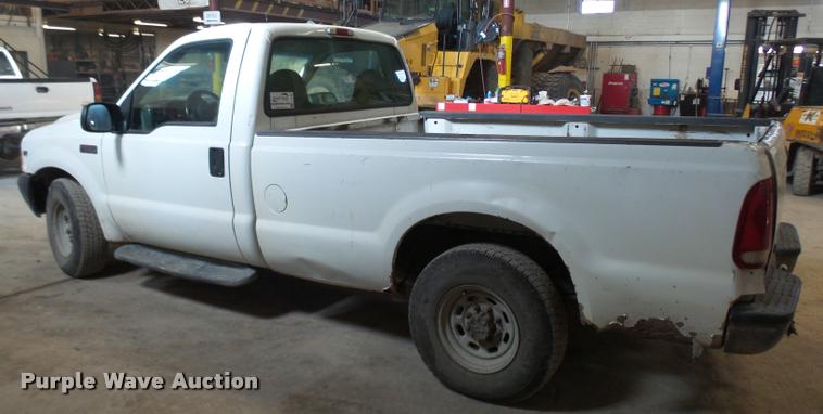 image for item L7196 2000 Ford F250 Super Duty XL pickup truck